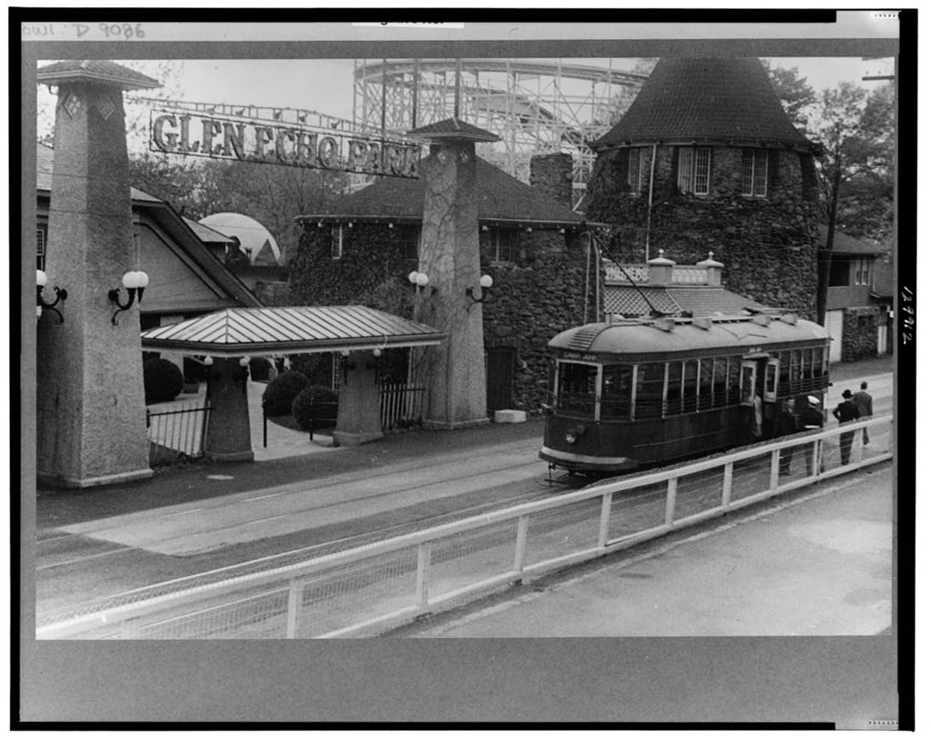 Cabin John streetcar at the Glen Echo Park entrance in 1939