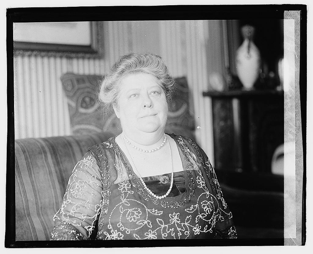 The DC Astrologer Who Ran the White House: Madame Marcia, Florence Harding, and the Prediction That Came True