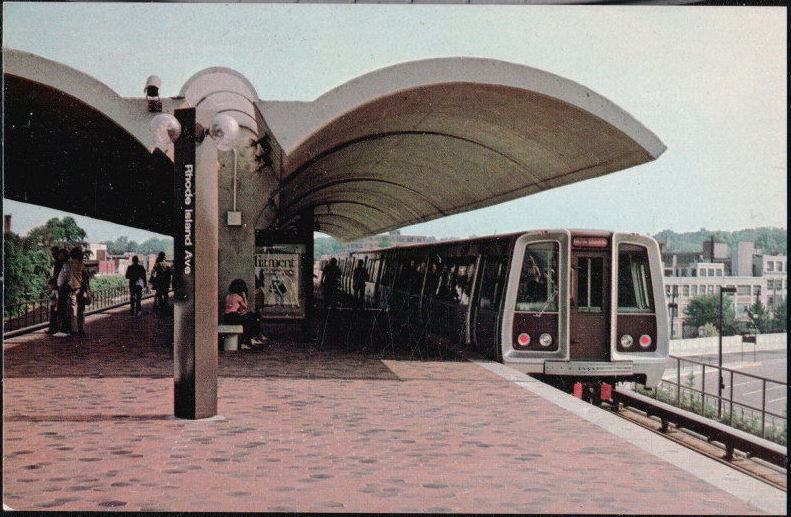 A 1976 souvenir postcard showing the entrance to the new Rhode Island Avenue Metro station, the eastern terminus of opening day.