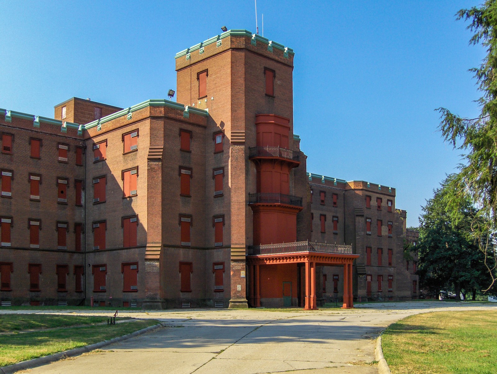 Red brick Gothic Revival Center Building of St. Elizabeths Hospital photographed in 2006.