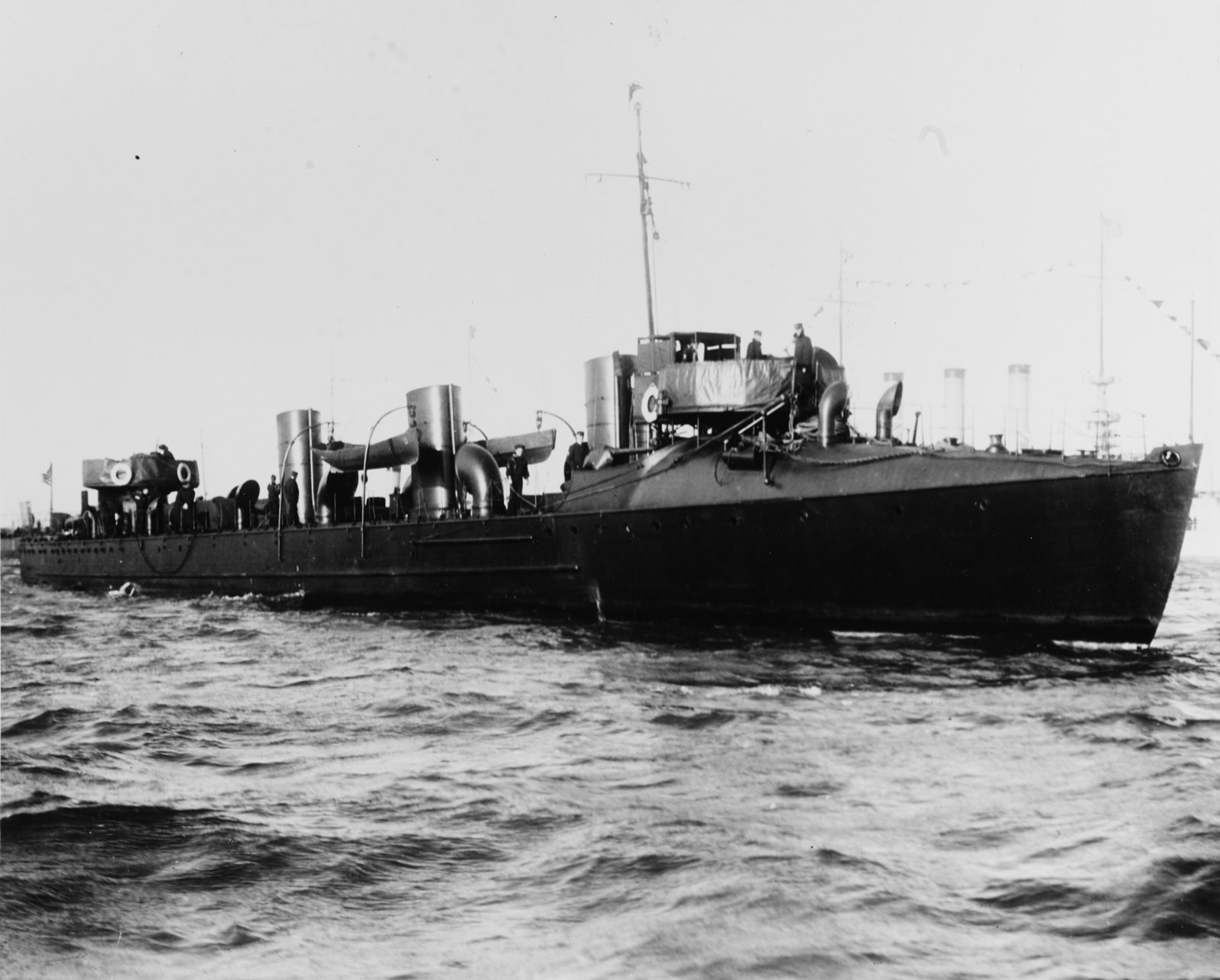 USS Stringham, an early US Navy steel torpedo boat, at sea