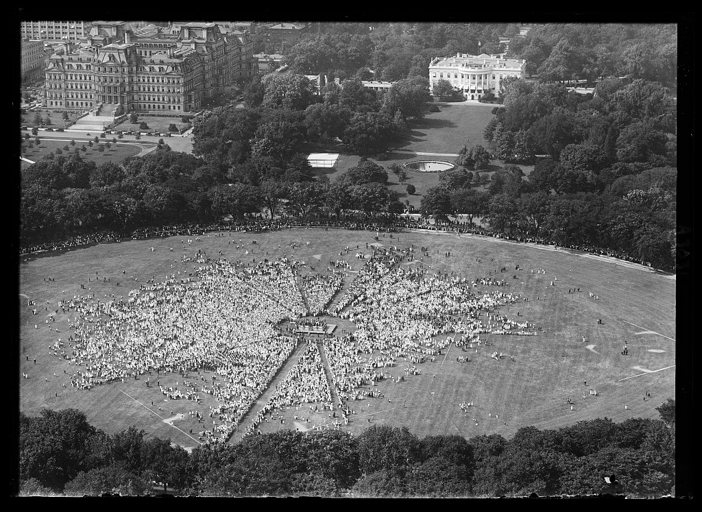 Aerial view of an event on the South Lawn of the White House by Harris and Ewing, between 1921 and 1923