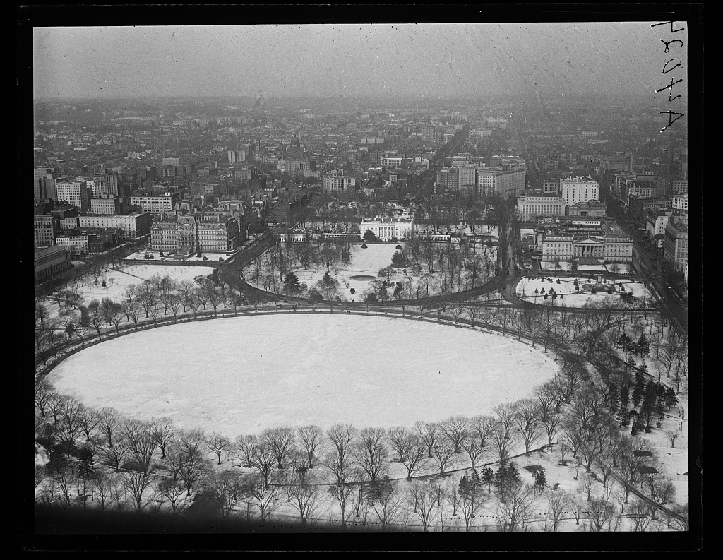 Aerial view of the White House under snow by Harris and Ewing, January or February 1922