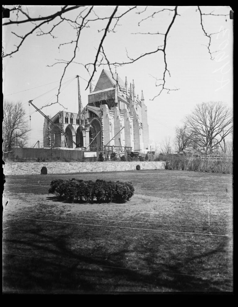 Washington National Cathedral 1925 construction Harris and Ewing