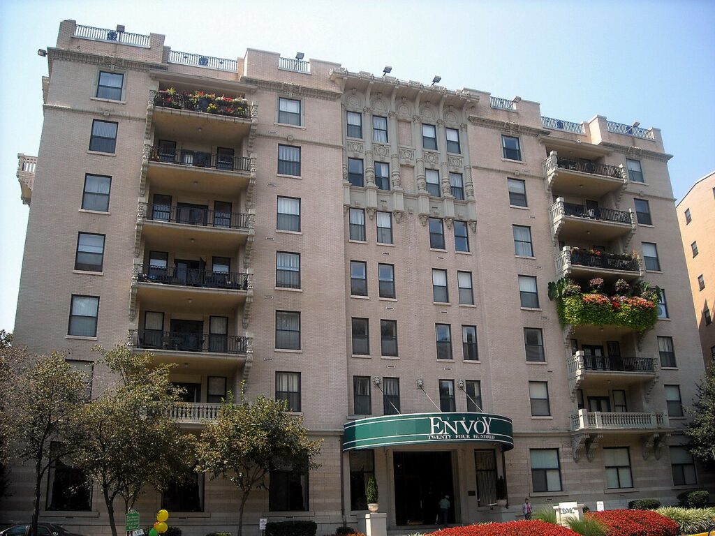 The Envoy at 2400 16th Street NW today