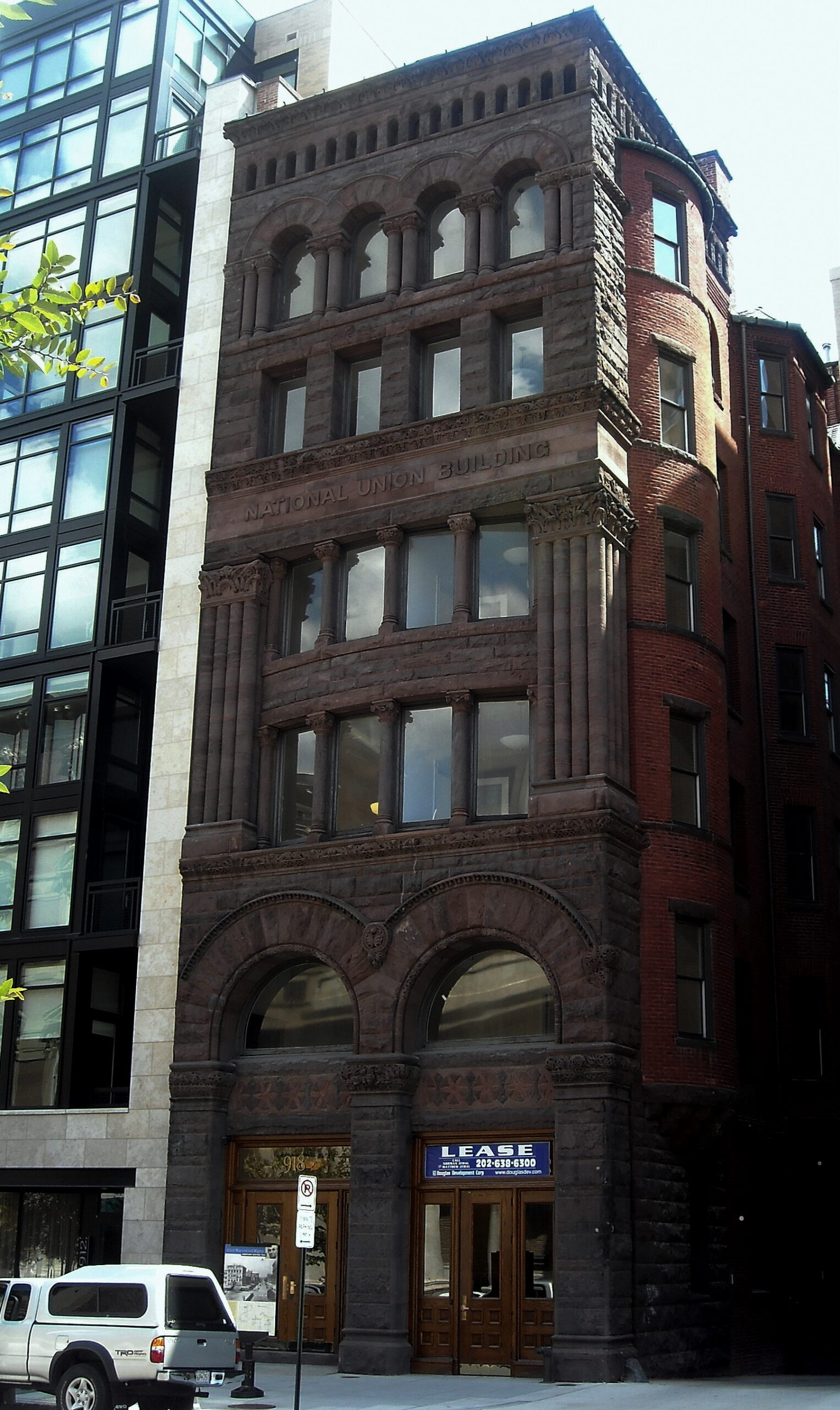 National Union Building brownstone facade at 918 F Street NW in 2008