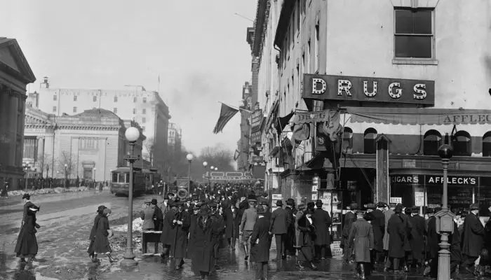 Take a Trip Back in Time to See F Street in the 1910s