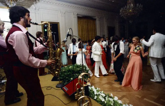 May 31, 1975 – The White House – State Dining Room – Susan Ford, Billy Pifer; Students, Dates, Band – Susan and Pifer dancing; formal wear – Holton Arm's Senior Prom - Susan Ford's Date