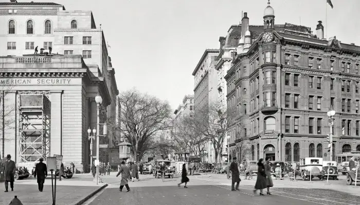 A Look Back at 15th Street and Pennsylvania Avenue in Washington, D.C ...