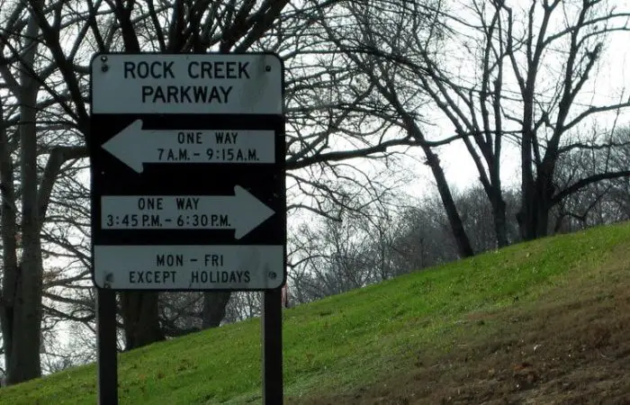 Rock Creek and Potomac Parkway one-way hours (Wikipedia)